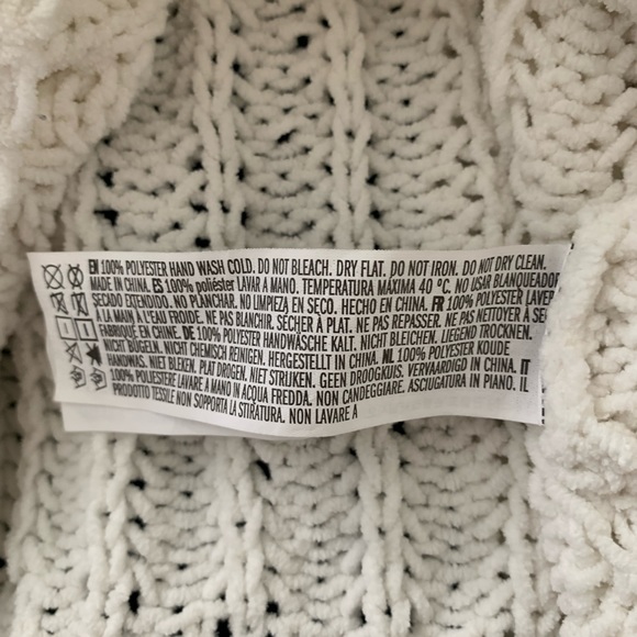 FOREVER 21 | White Chunky Knit Wide Neck Cropped Sweater - Picture 5 of 5